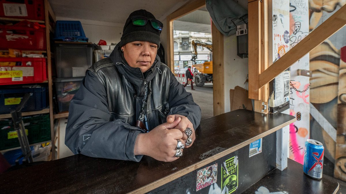 War früher selbst auf Heroin und Kokain: Marvin. Heute ist er ein Macher vom Paule Club und hilft Süchtigen. Fotos: Jens Volle