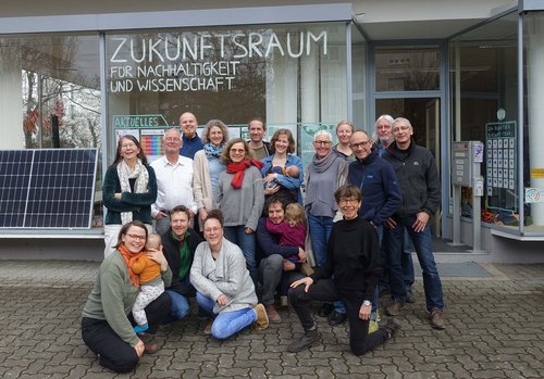 Die gute Laune der GeWoKa-Genossen schwindet langsam, da die Stadt passiv bleibt.