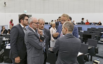 Die Obmänner des Untersuchungsausschusses, von links: Niko Reith (FDP), Nik Sakellariou (SPD), Jürgen Filius (Grüne), Wolfgang Drexler (Vors., SPD) und Matthias Pröfrock (stellv. Vors., CDU).