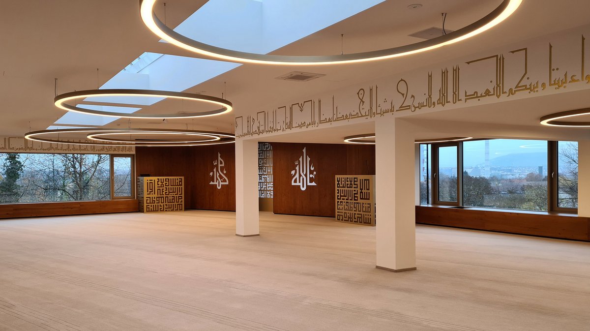 Gebets- und Begegnungsraum des Islamisch-Albanischen Zentrums.