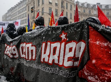Gehört dazu: Protest bei Minusgraden.  Gehört dazu: Protest bei Minusgraden.