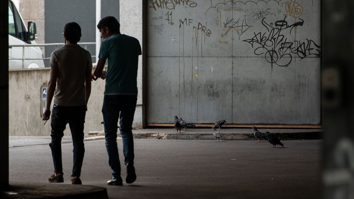 Tauben-Gang im Untergrund.