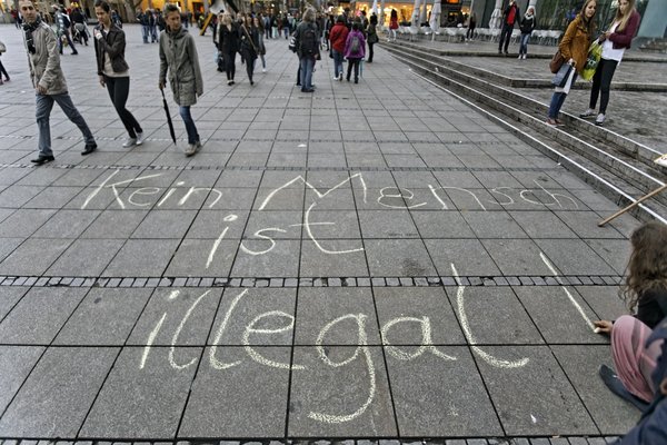 Protest in Stuttgart gegen die deutsche Flüchtlingspolitik im Frühling 2015.
