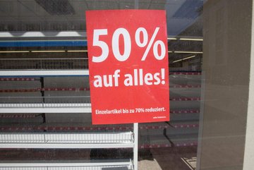 Zur Jahrtausendwende wird der deutsche Sozialstaat ausverkauft. Foto: Joachim E. Röttgers