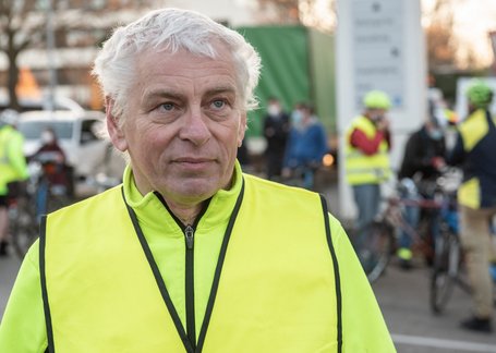 Thomas Albrecht von "Esslingen aufs Rad" – 18 Initiativen sind bei der Demo am Start. Thomas Albrecht von "Esslingen aufs Rad" – 18 Initiativen sind bei der Demo am Start.