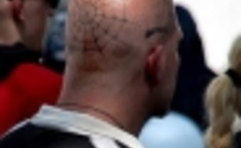 Ganz legal: Ultrarechte haben Waffen