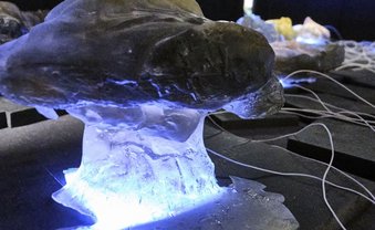 Verschlungene Fäden