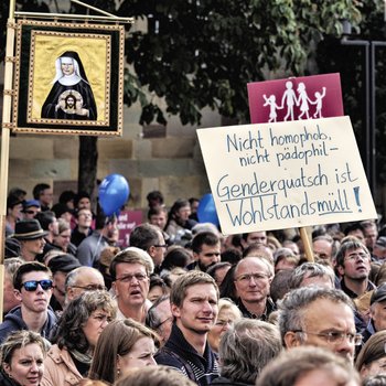 Einfalt statt Vielfalt: "Demo für alle" am 11. Oktober in Stuttgart. Foto: Martin Storz