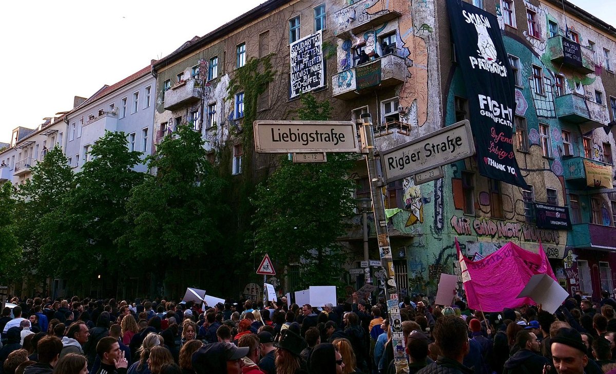 Demo am 1. Mai 2019 vor dem Haus, das Stino einst besetzte. Foto: Matthias Coers