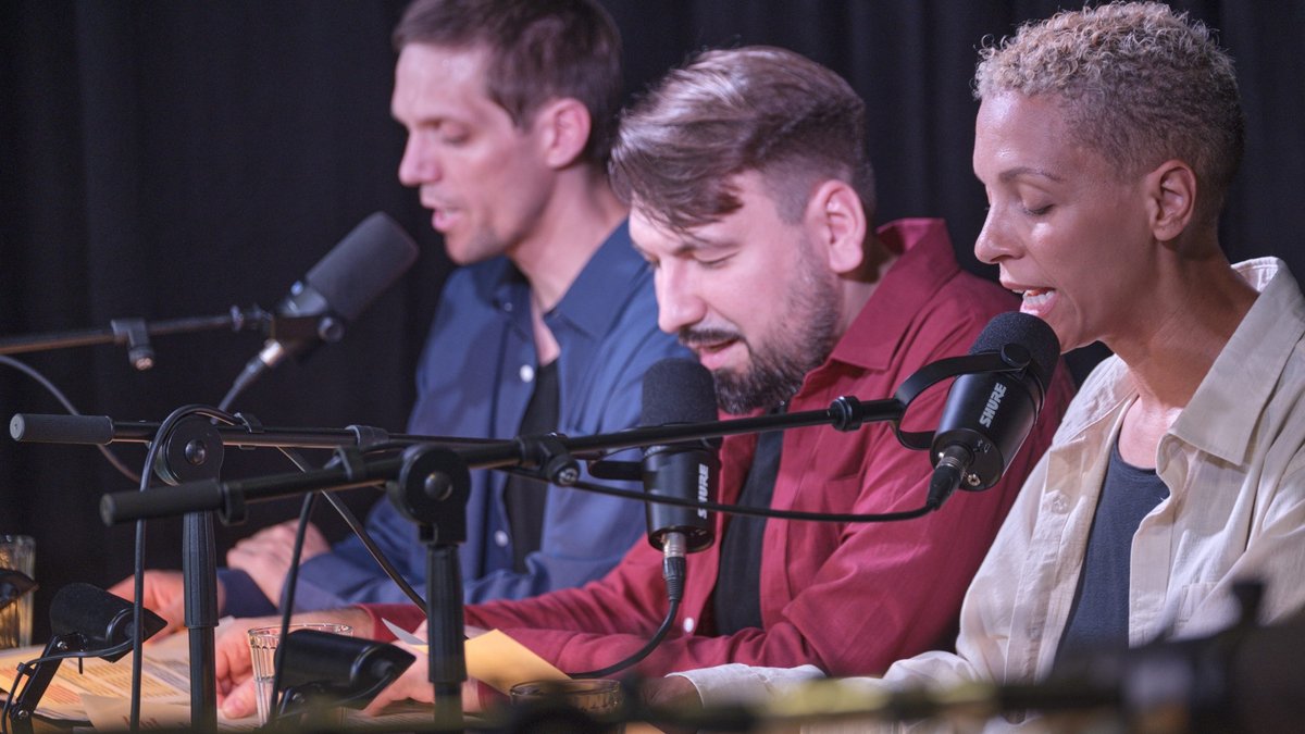 Simon Kubat, Nikita Gorbunov und Carina S. Clay vom Citizen Kane Kollektiv (v.l.) lasen aus Tagebüchern vor. Fotos: Joachim E. Röttgers