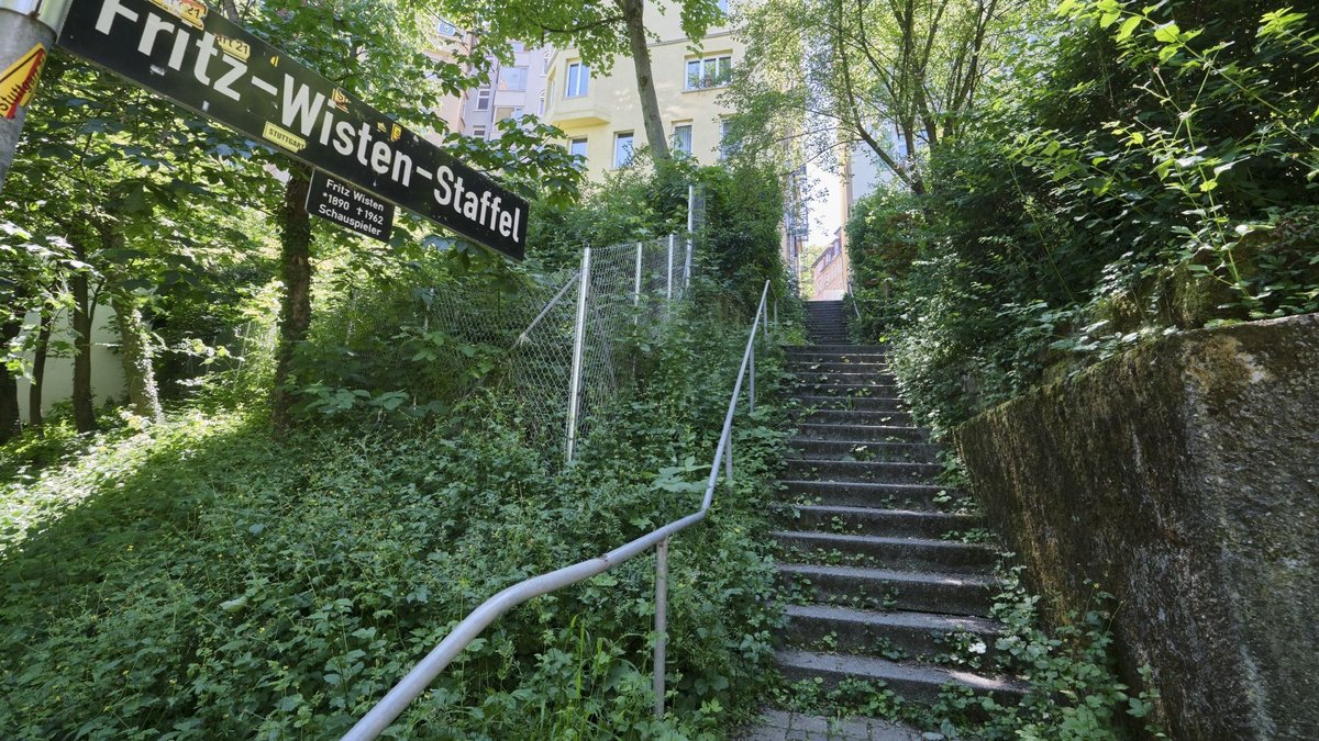 Das Treppen-Scharmützel nimmt Joe Bauer zum Anlass, sich auf die Spur von Fritz Wisten zu machen. Dessen Stufen: Schauspieler am Württembergischen Landestheater, KZ-Insasse, Intendant der Berliner Volksbühne. Foto: Joachim E. Röttgers