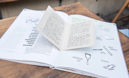 Große Geschichte ganz klein: Ein handschriftliches Reisetagebuch wurde zum Einleger. 