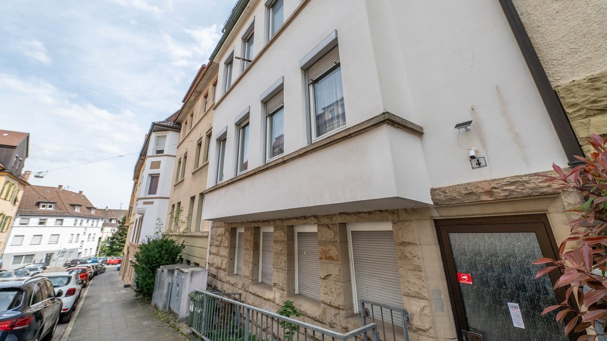 Hier könnten vier Familien wohnen, würde das Haus nicht Spekulanten gehören. Foto: Jens Volle Hier könnten vier Familien wohnen, würde das Haus nicht Spekulanten gehören. Foto: Jens Volle