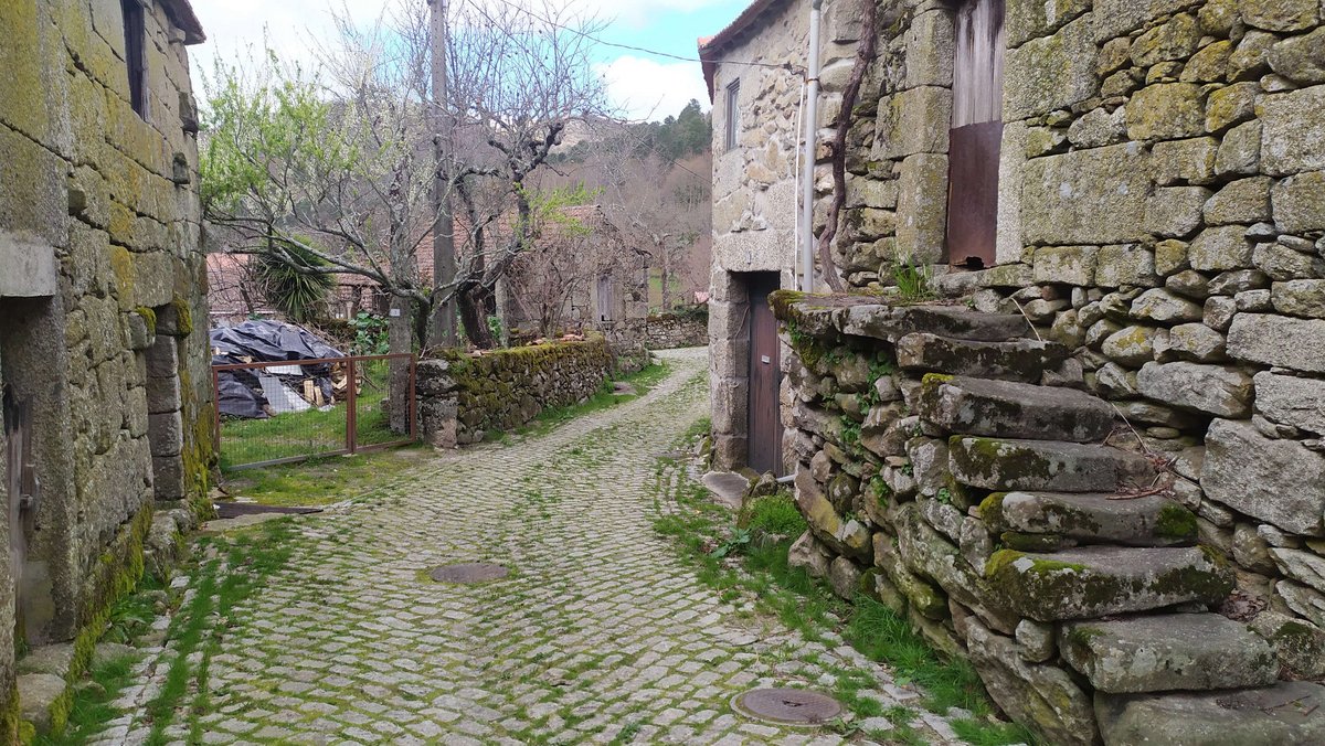 Steinhäuser in Covas.