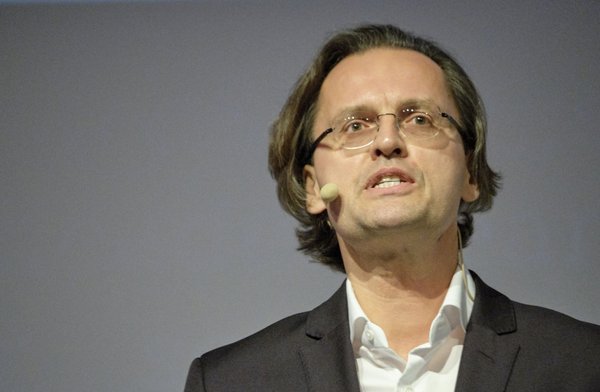 Gewusst wie: Pörksen modelliert sein eigenes Markenbild.