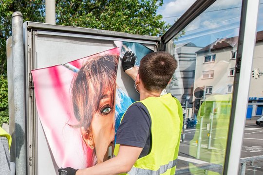 Das Alte muss dem Neuen weichen: Der Austausch beginnt.