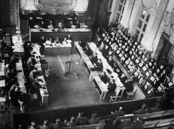Das Tribunal Général im Dezember 1946. Fotos: Bundesarchiv, 