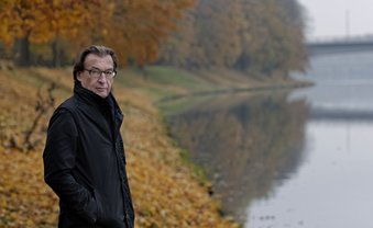 Dengler im Haifischbecken