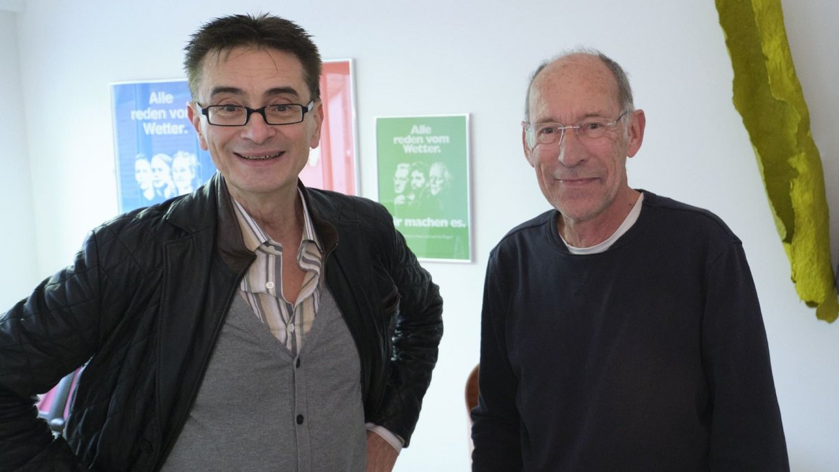 Mathias Richling (links) trifft Stefan Siller in der Kontext-Redaktion. Kurz darauf fliegen die Funken. Foto: Joachim E. Röttgers Mathias Richling (links) trifft Stefan Siller in der Kontext-Redaktion. Kurz darauf fliegen die Funken. Foto: Joachim E. Röttgers