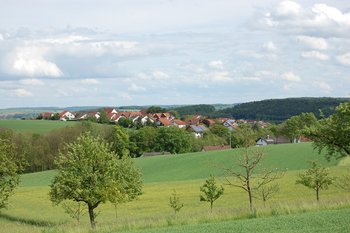 Krautheimer Idyll. Der Ort besteht auf neun Teilorten, der Kern hat 2000 Einwohner.