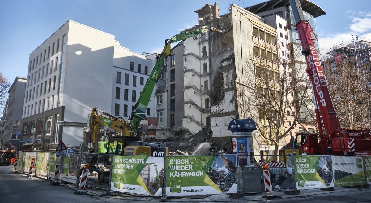Auf Abriss folgt Neubau folgt Abriss – gehört wie die Kehrwoche vielerorts zur Kultur, hier am Stuttgarter Rotebühlplatz. Foto: Joachim E. Röttgers