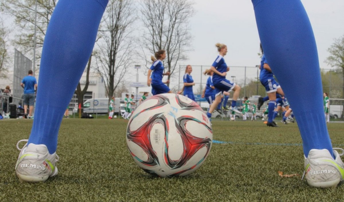 Frauenfußball in Württemberg kommt auch vom VfB – aber dem aus Obertürkheim. Foto: VfB Obertürkheim