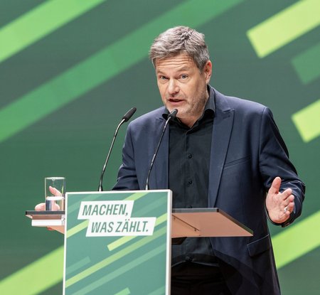 Wirtschaftsminister Robert Habeck (Grüne) verweist auf die hohen Ansprüche an deutsche Solarmodule. Foto: Jens Volle Wirtschaftsminister Robert Habeck (Grüne) verweist auf die hohen Ansprüche an deutsche Solarmodule. Foto: Jens Volle