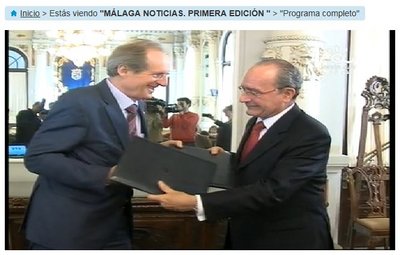 EFE-Präsident Schuster und Málagas Bürgermeister de la Torre im Fernsehen. Screenshot: www.ondaazulmalaga.es