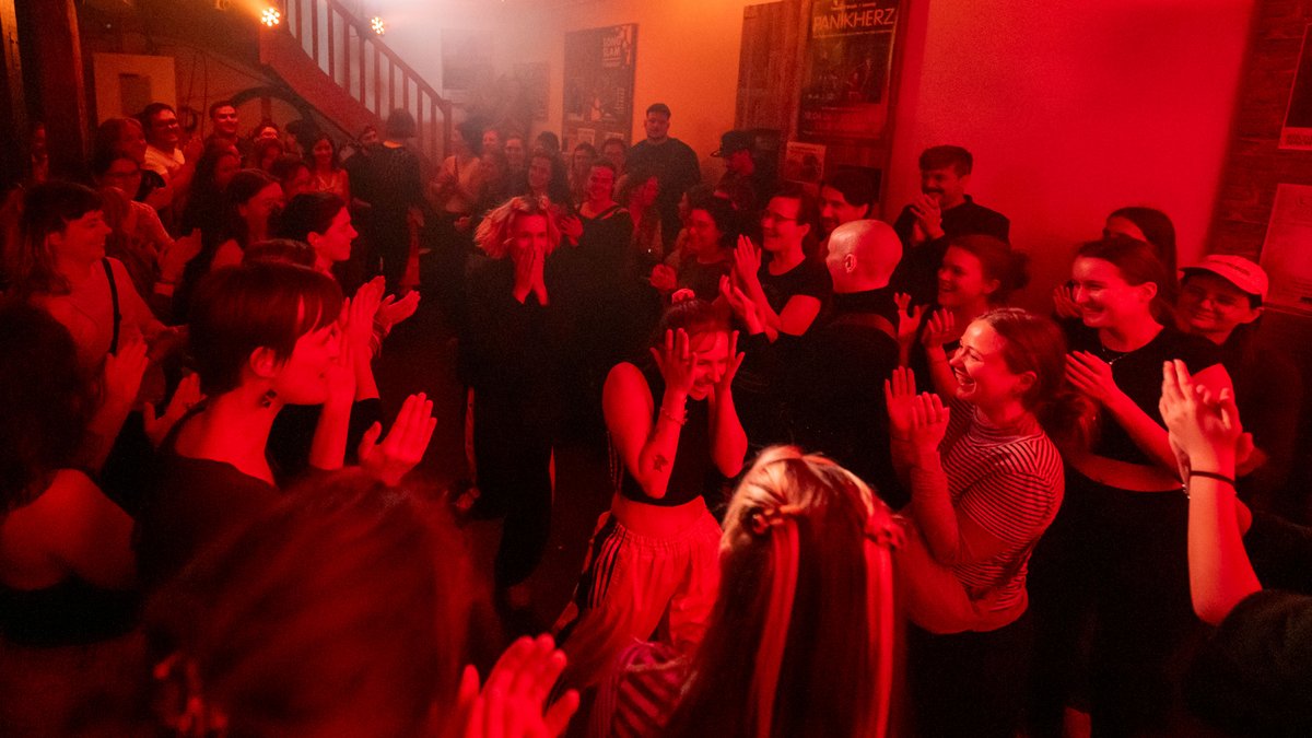 Lisa und Lise können die Begeisterung selbst kaum fassen.