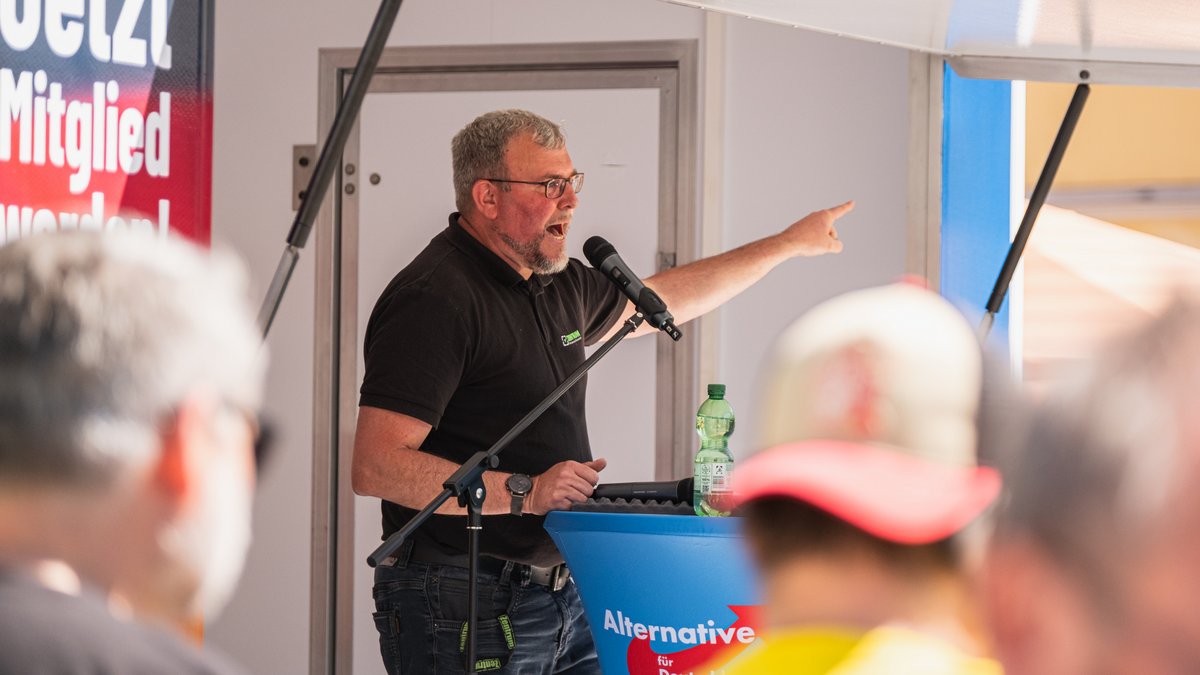 Oliver Hilburger, Chef der Pseudogewerkschaft Zentrum, war Hauptredner bei der AfD in Göppingen. Fotos: Danijel Grbic/Bebop Media