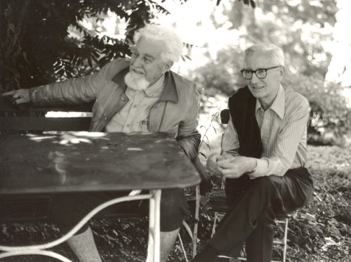 Konrad Lorenz (links) 1987. Foto: Max Planck Gesellschaft/Archiv, erstes Upload Nov. 2007 von <a href="//commons.wikimedia.org/wiki/User:Gerbil" title="User:Gerbil">User: Gerbil</a>, <a href="http://creativecommons.org/licenses/by-sa/3.0/" title="Creative Commons Attribution-Share Alike 3.0">CC BY-SA 3.0</a>, <a href="https://commons.wikimedia.org/w/index.php?curid=3102895">Link</a></p>