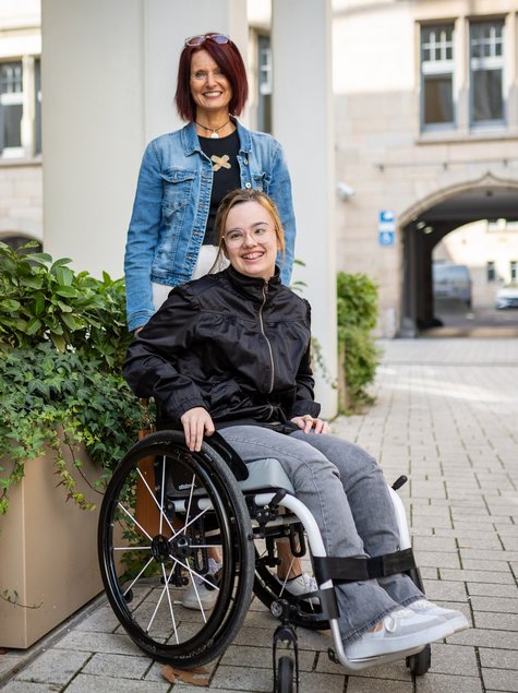 Sylvia Platten und ihre Tochter Sophie. Foto: Julian Rettig