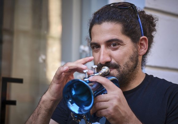 Sami stammt aus Frankreich, lebt in Finnland.