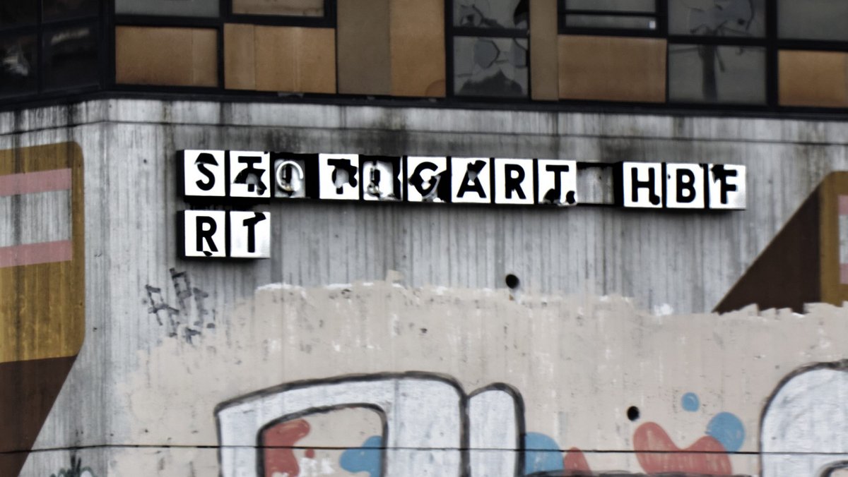 Die Tragödie um den Stuttgarter Hauptbahnhof (Symbolbild). Bilder zum S-21-Werdegang gibt es per Klick auf den Pfeil.