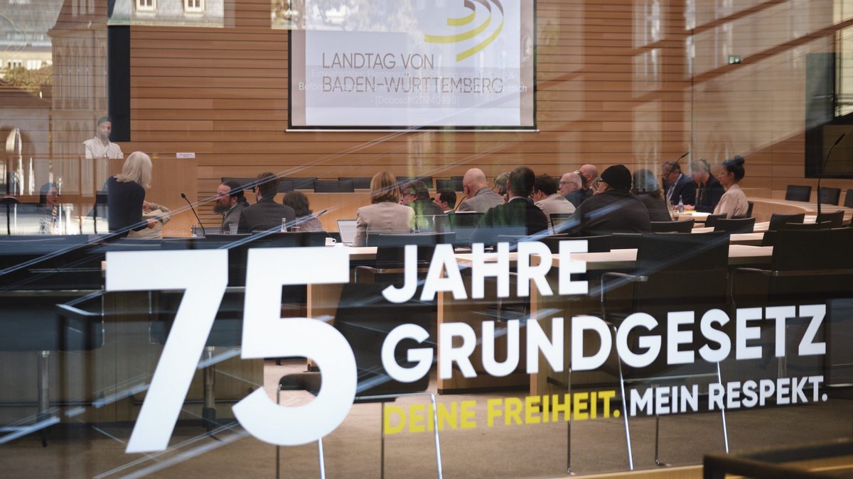 Die Ermittlungsbeauftragte des Untersuchungsausschusses Bärbel Hönes erkennt keine strukturellen Probleme mit sexuellen Übergriffen in den Landesbehörden. Sie lässt sich für die Berichterstattung nicht ablichten. Fotos: Joachim E. Röttgers