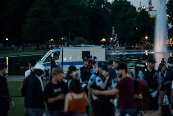 So viel Polizei überall!