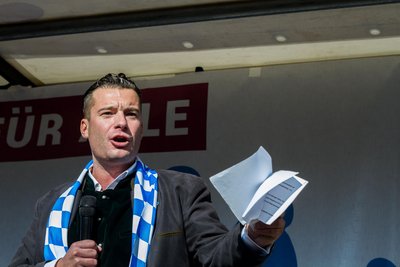 Noch als CSU-Mitglied auf der "Demo für alle": der Vorsitzende des Spendenvereins Daniel Bendels. Foto: Demo für alle/Flickr, CC BY 2.0