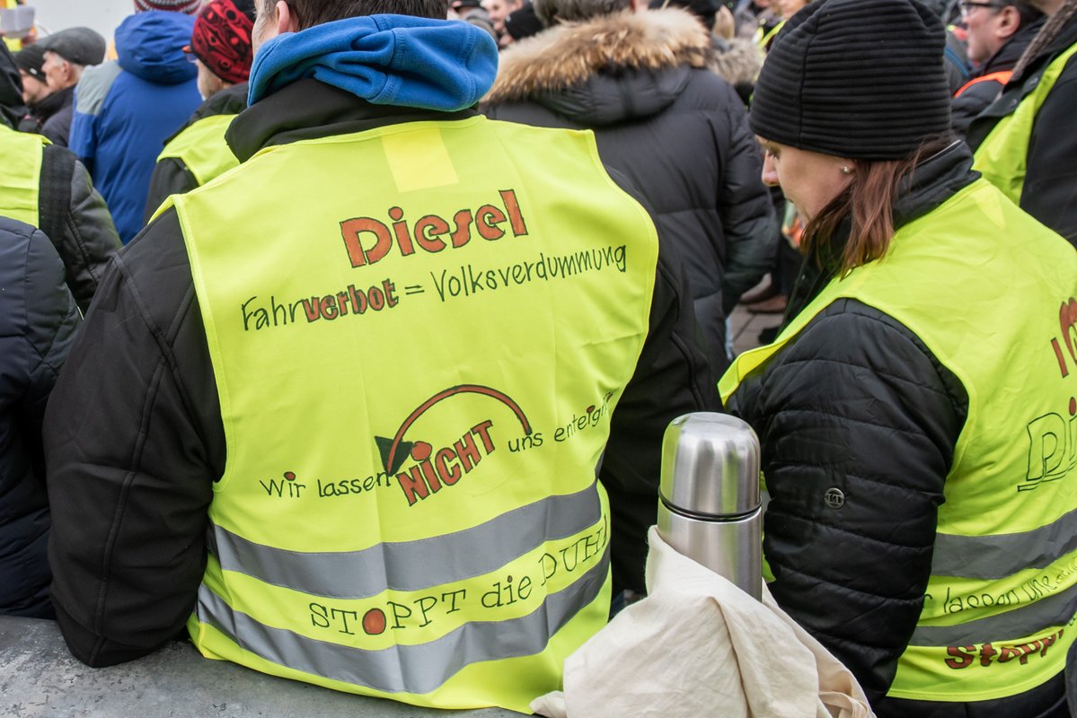 Waren kurz die große Nummer, mittlerweile sind sie aus Stuttgart verschwunden: Gelbwesten. 