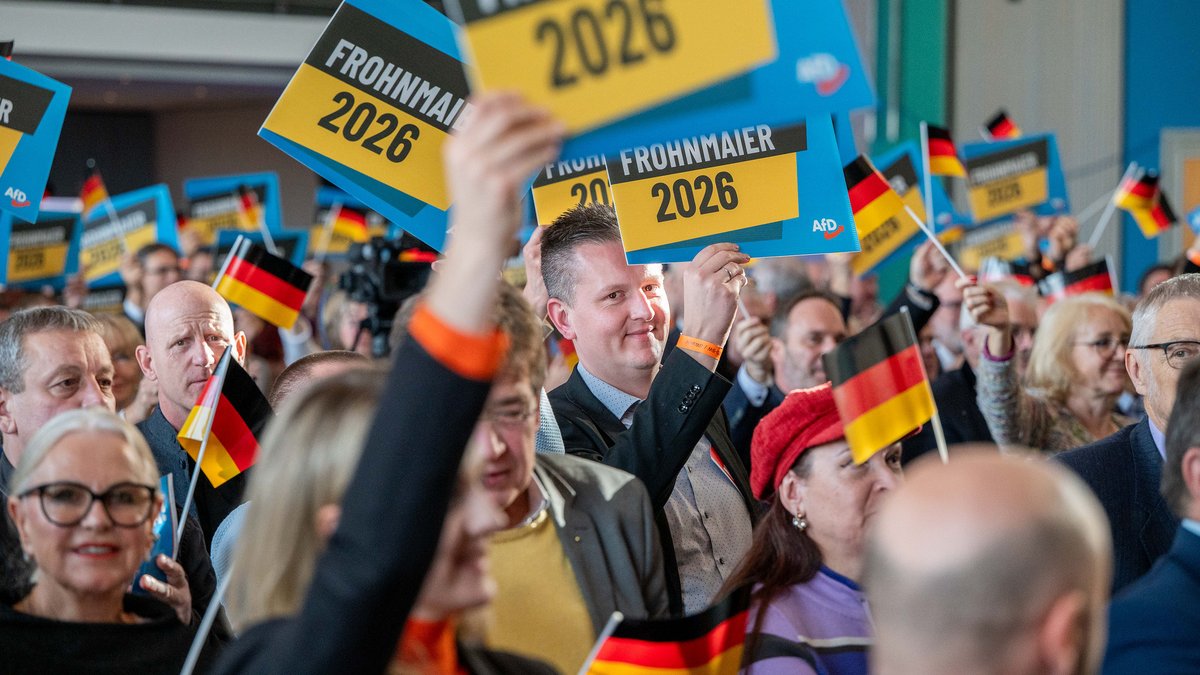 Beim Landesparteitag der AfD im November in Hechingen feiern die Delegierten ihren Ministerpräsidentenkandidaten.