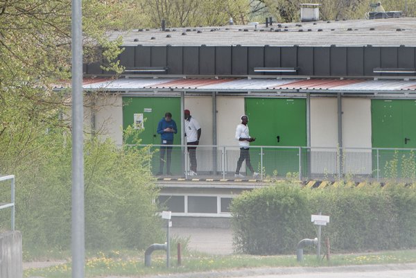 313 von 587 Bewohnern wurden positiv auf Corona getestet. 