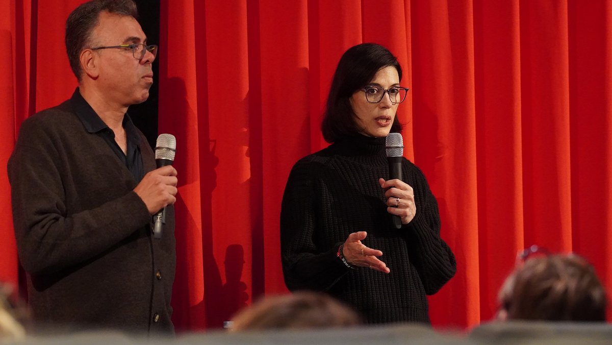 Cherien Dabis mit Festivalleiter Adwan Taleb beim Publikumsgespräch. Foto: Alexander Gonschior