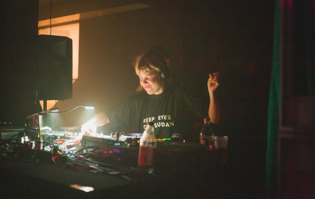 Divers auch an den Turntables: Im Sunny High sind mindestens die Hälfte der DJs Flinta*.