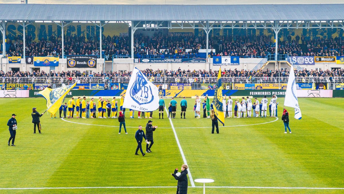 Im Stadion des 1. FC Lokomotive Leipzig. Foto: Bernd Sautter