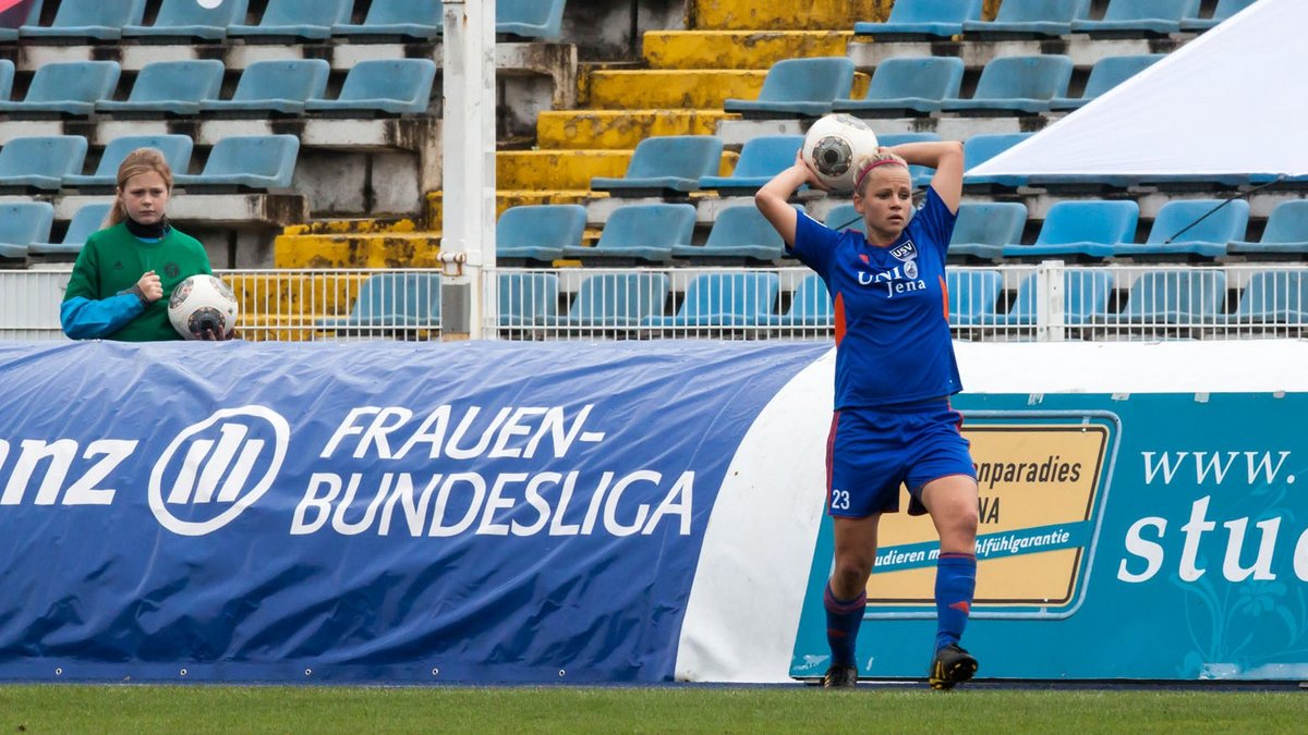 Bundesliga-Fußballerinnen können richtig einheizen, spielten bislang aber oft vor leeren Rängen. Foto: Steffen Prößdorf, CC BY-SA 4.0, https://commons.wikimedia.org/w/index.php?curid=36614192