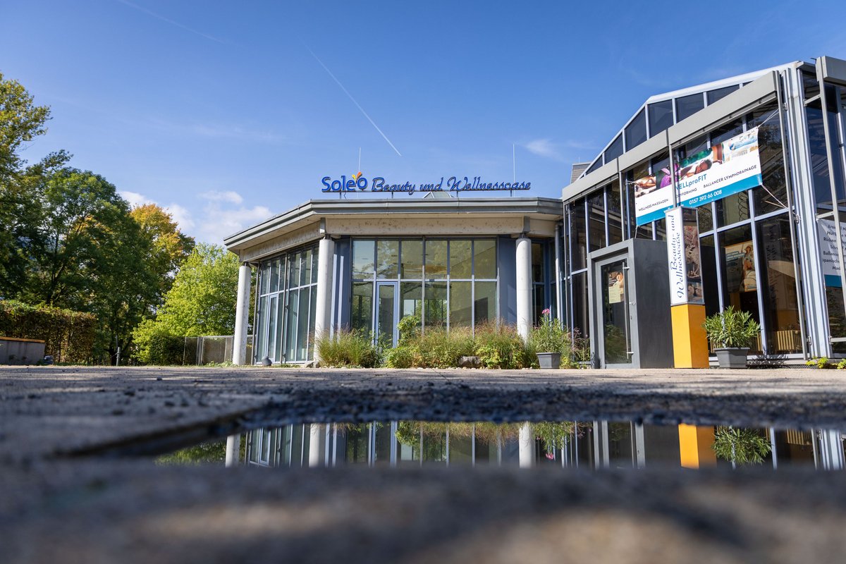 Das Solebad Soleo: Die Stadt will's abreißen und das Gelände verkaufen, eine Bürgerinitiative will es erhalten.