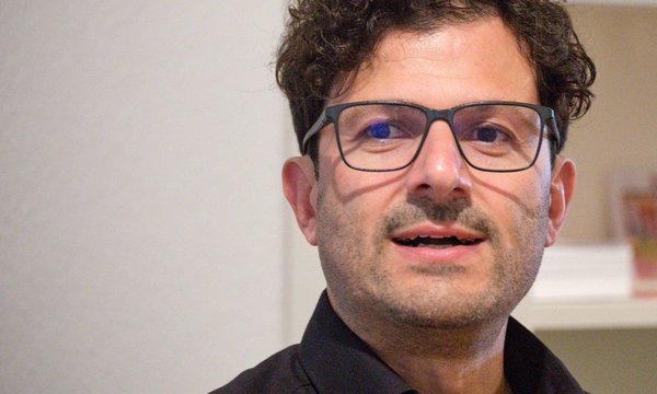 Luigi Pantisano, Die Linke: 45, Stadtplaner und Architekt, derzeit Bürgerbüro-Mitarbeiter des Linken-Bundestagsabgeordneten Bernd Riexinger, seit 2016 Stadtrat erst für SÖS, seit 2022 für die Linke. 2020 OB-Kandidat in Konstanz.