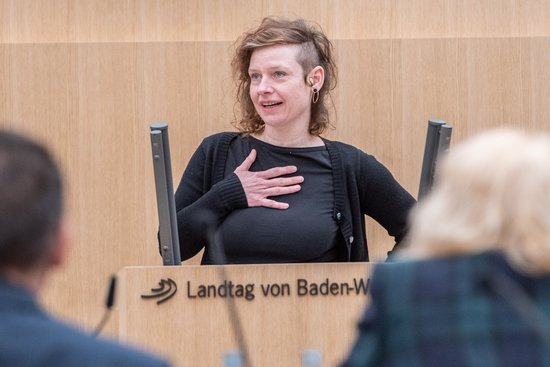 Verantwortung wird hin- und hergeschoben, meint Melanie Moll, Verein "Frauen helfen Frauen". Porträtfotos: Jens Volle