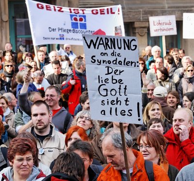 Ohne Moos nix los: längst kundgetan – so 2007, als 4.500 Beschäftigte der Diakonie im Land streiken, ...