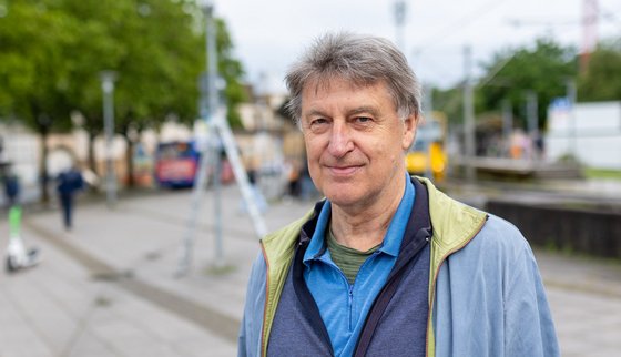 Albert Lichtblau hat aus den Interviews mit Renée Wiener ein Buch gemacht. Albert Lichtblau hat aus den Interviews mit Renée Wiener ein Buch gemacht.