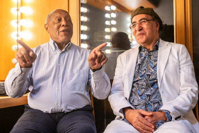 Billy Cobham und Chaouki Smahi backstage. Billy Cobham und Chaouki Smahi backstage.